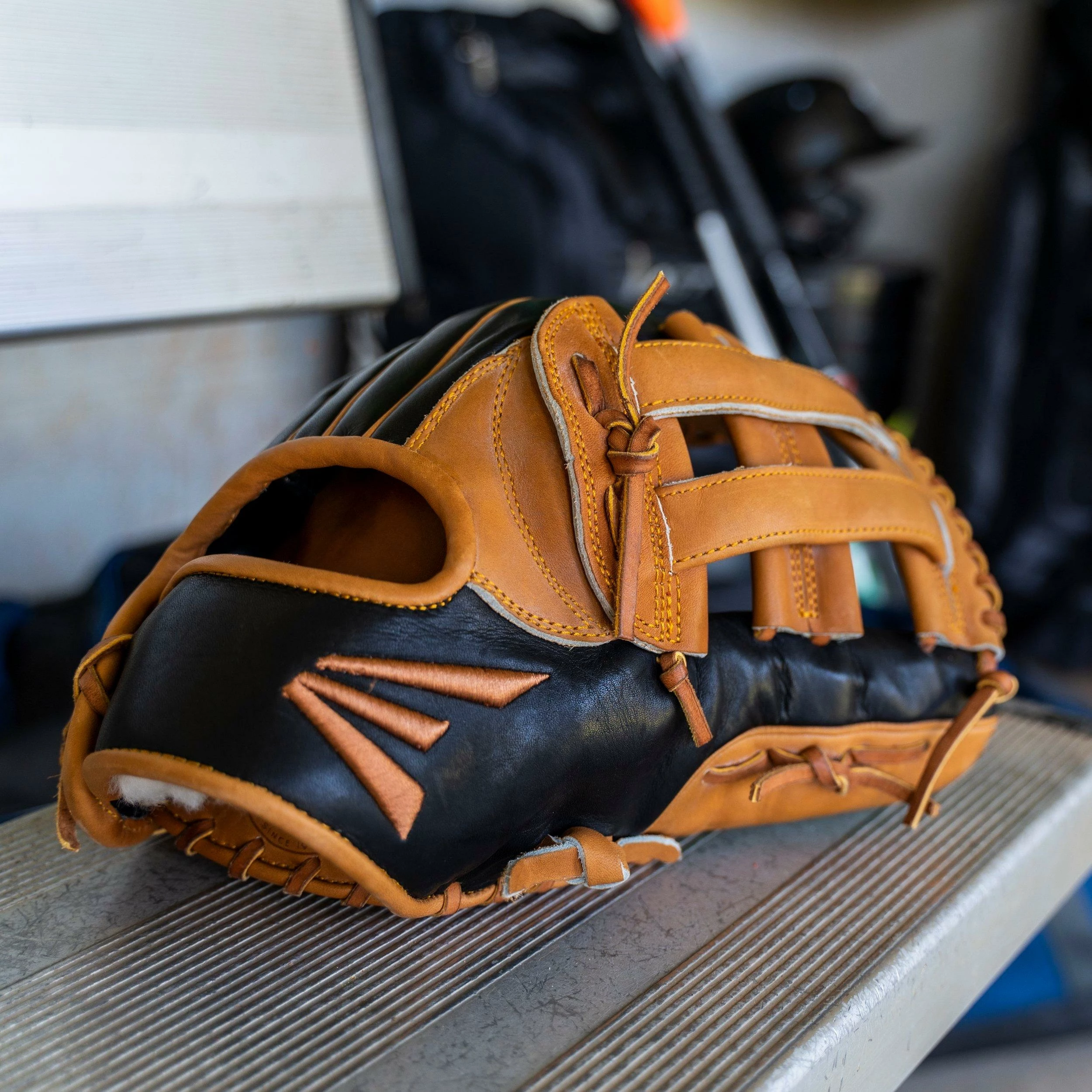 Easton Australia PROFESSIONAL COLLECTION HYBRID INFIELD PCHC21 11.5" 4 Easton Australia PROFESSIONAL COLLECTION HYBRID INFIELD PCHC21 11.5" - Image 4