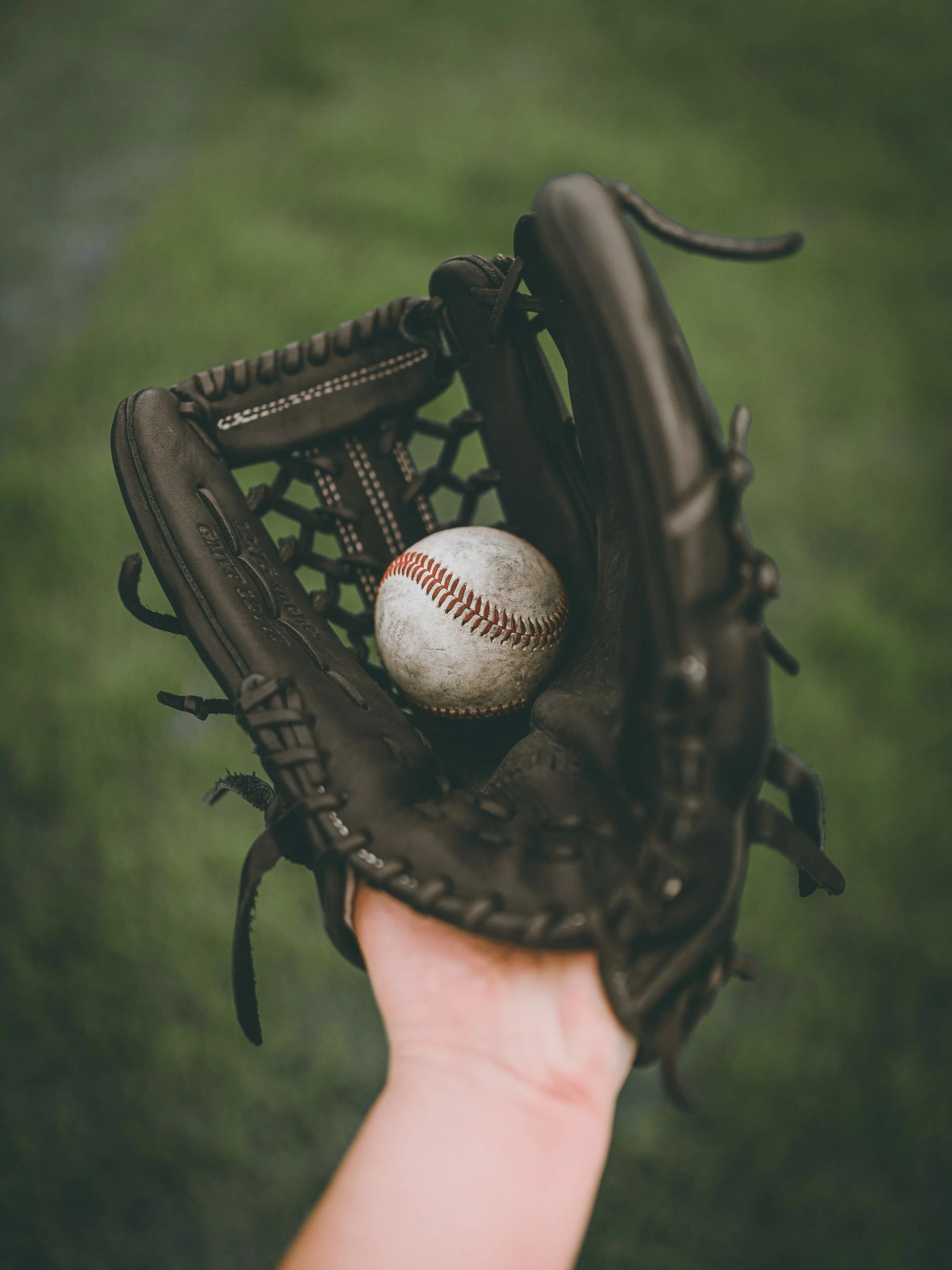 Outlet BASEBALL Store -Outlet BASEBALL Store benjamin hershey qegSxvH9U9Y unsplash scaled